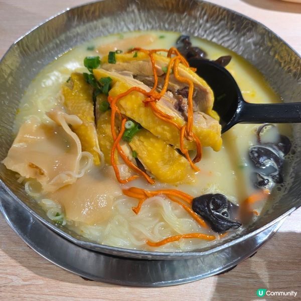 高質觀塘雞駅花膠雞米線專門店