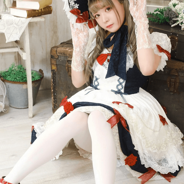 日本「網紅美少女」路邊食煙遭盤問🚬一開口警察令傻眼：打擾了🙏