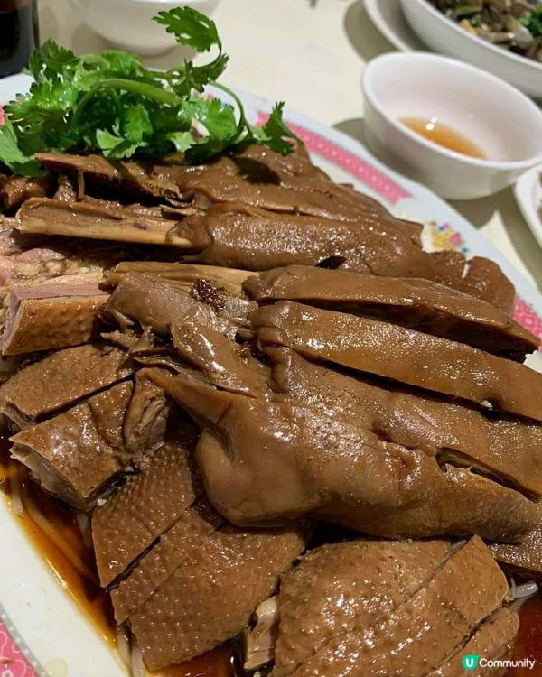 好耐都冇去食過潮州菜，鹵水拼盤可以，但鹵水鵝不太入味,鵝肉偏...
