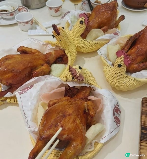 雖然喺一蚊雞，但都有不錯的質素，燒雞肉質嫩滑，香味引人，份量...