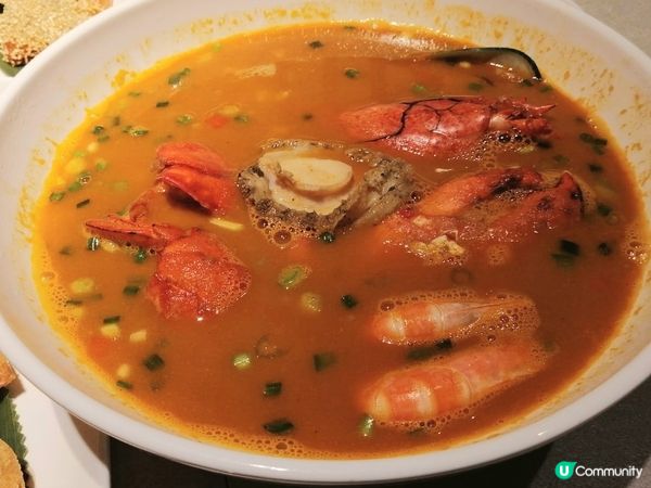 上環地鐵站附近的「飲茶」