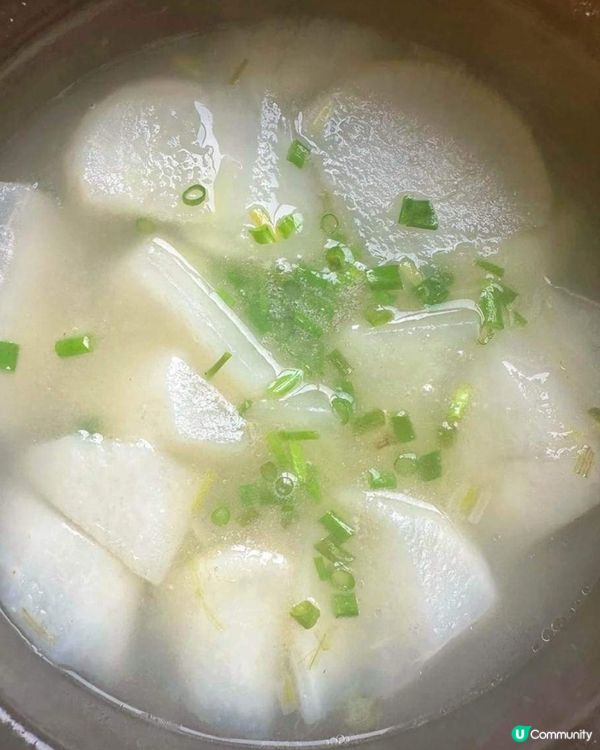 我通常會用牛腩去配白蘿蔔，今次係第一次只加蔥花，冇加牛腩，但...