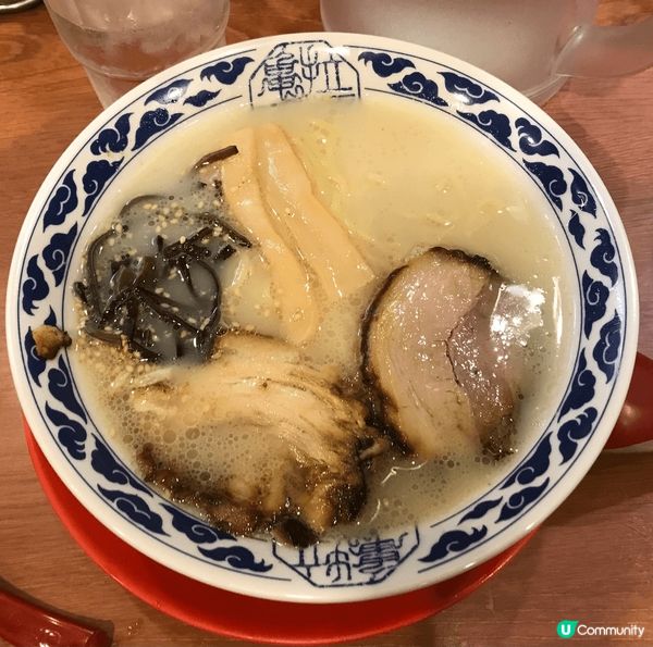 位於大板道頓堀的拉麵店，店內除了有湯拉麵，還有沾麵、餃子?可...