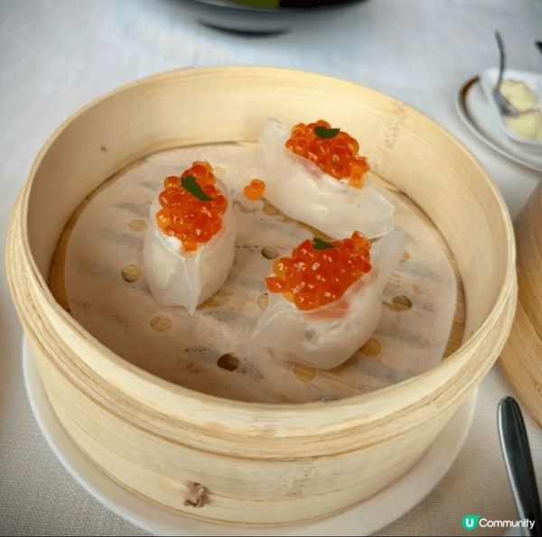 坐落響ICC香港麗思卡爾頓酒店102樓嘅米芝蓮餐廳-天龍軒,...