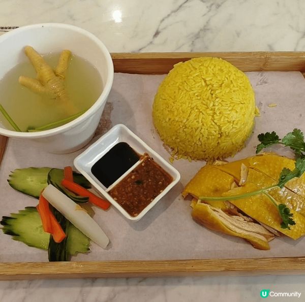 泰初夏的蛋包飯及海南雞飯質素的確唔錯, 打卡都幾靚, 價錢都...