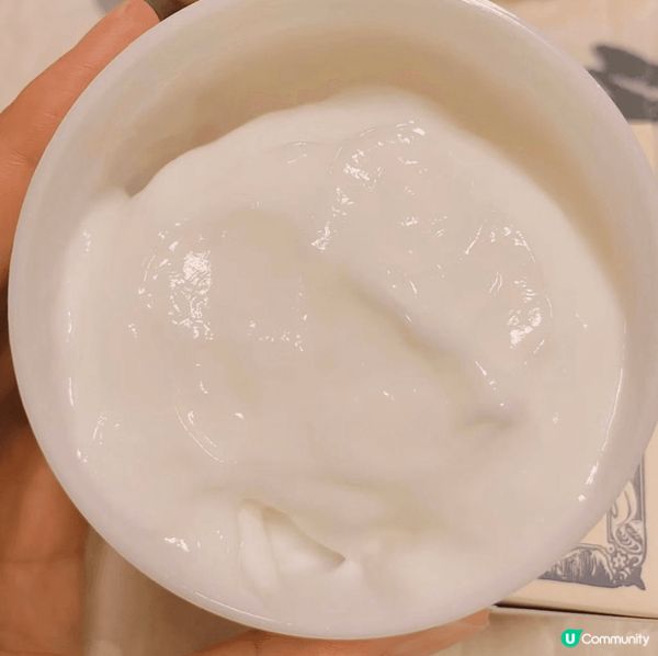 去日本浸溫泉發現左好好用既保濕霜，就係有馬温泉美肌保濕霜,產...