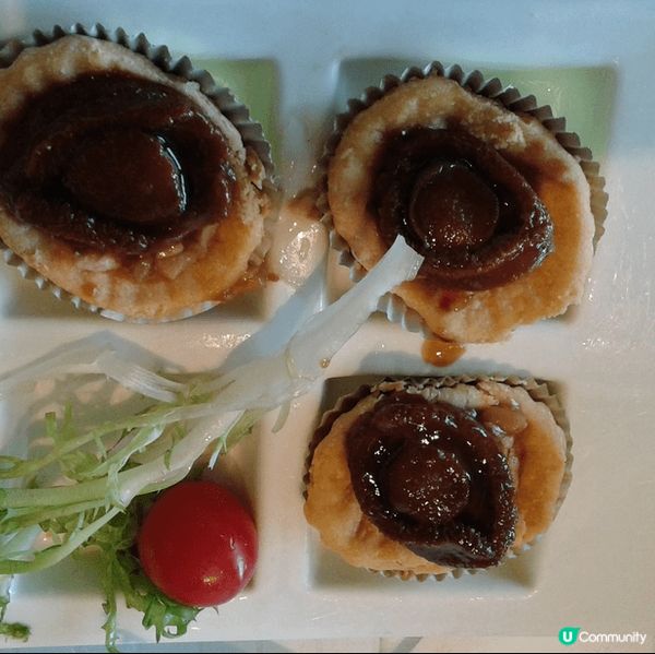 薄荷朱古力甜品，薄荷味濃，少甜，懷舊糖果，甜入心及鮑魚蛋攤，...