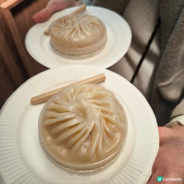 上海灌湯包大大個，皮薄多肉汁