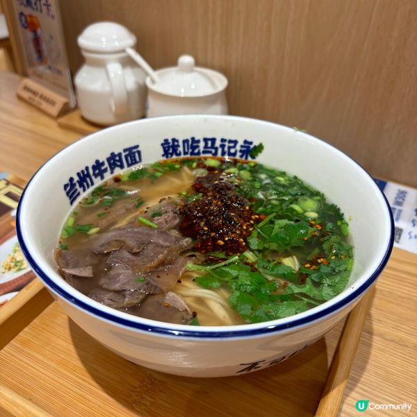 蘭州牛肉拉麵，牛肉軟腍腍，拉麵彈牙