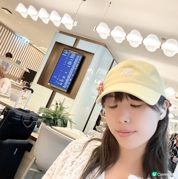 等待⌛️登機的時間，當然要到lounge看看🙂