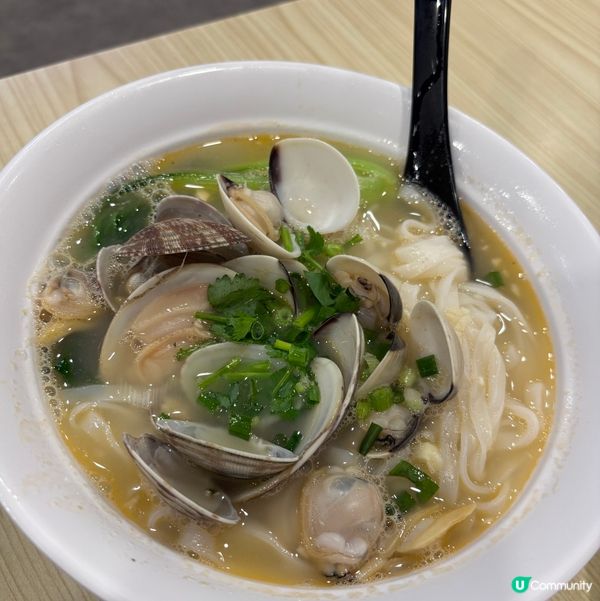 中國/珠海新鮮即撈海鮮麵🍜,料足湯濃😋