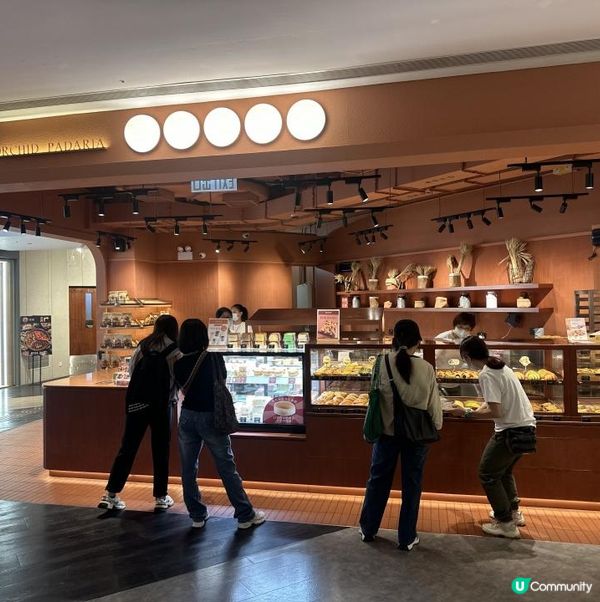 懷舊CP值高重新包裝的麵包店