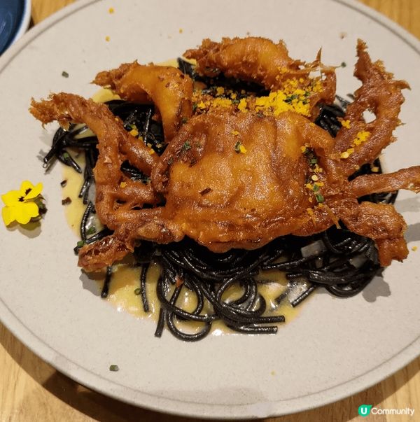 尖咀文青打卡Cafe📸！墨魚汁意粉超正😋！