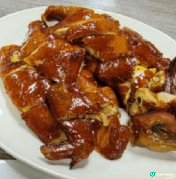 太子海鮮菜館唔係喺太子，喺長沙灣啊。小小菜館就有數十個小菜俾...