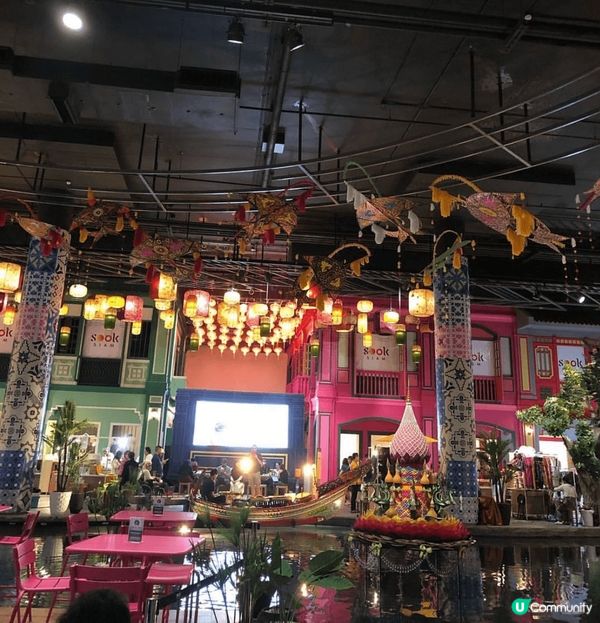 去泰國iconsiam行街真係超開心嘅體驗！呢個商場好大，好...