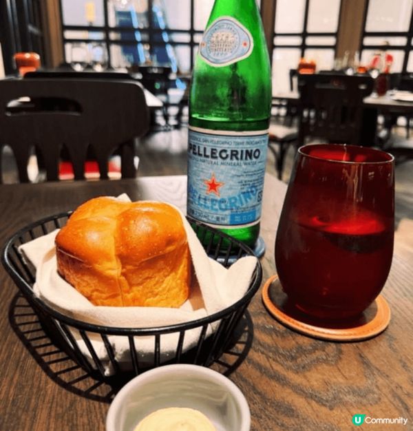 環境好有情調，食物水準非常高，生蠔好新鮮，好好享受me ti...