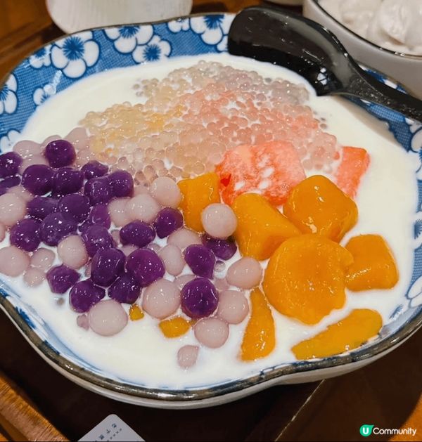 星期六去左深圳行下，夏日炎炎緊係要食返個甜品喇！ 食左近排好...