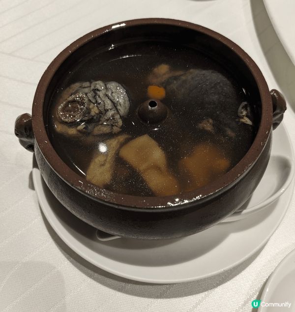 尖沙咀翠園最近推出既粵式・雲南4人餐，有特色味道唔錯，套餐包...