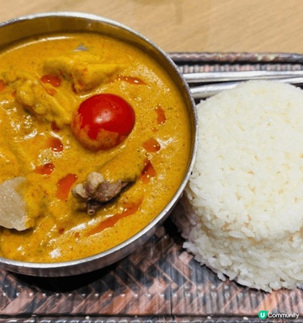 呢張相我喺「錦麗」餐廳食嘅香茅咖喱牛筋腩飯。