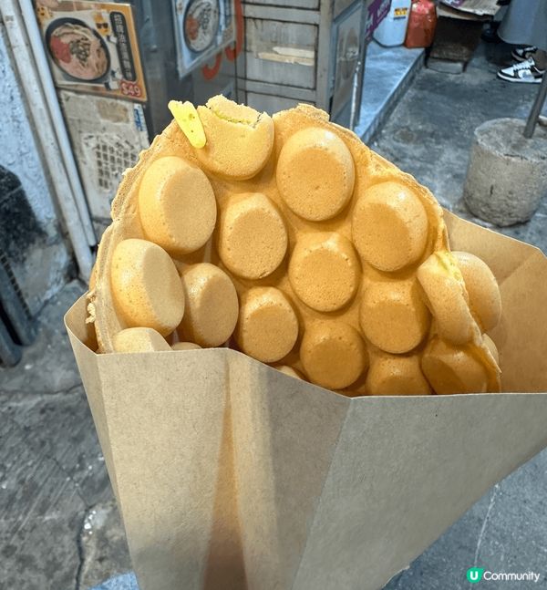 香港特色小食一定係粉腸、燒賣、雞蛋仔，真的好味又便宜。