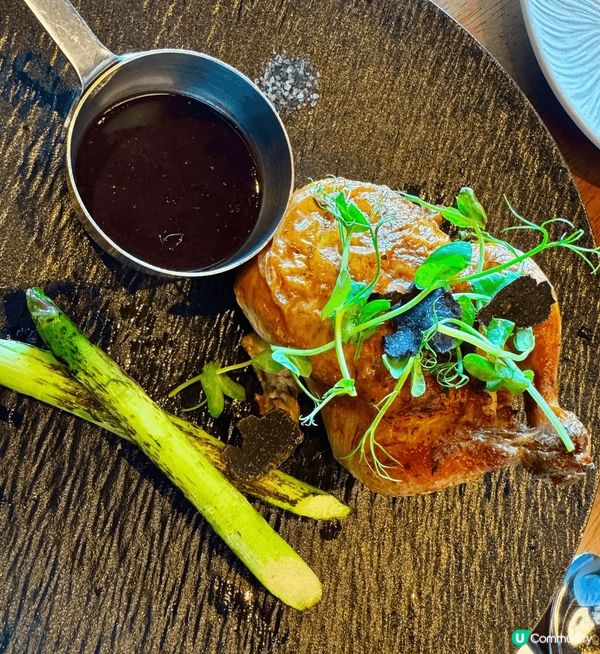 於銅鑼灣世貿高層餐廳，食品精巧美味，高質，舒適環境及服務，可...