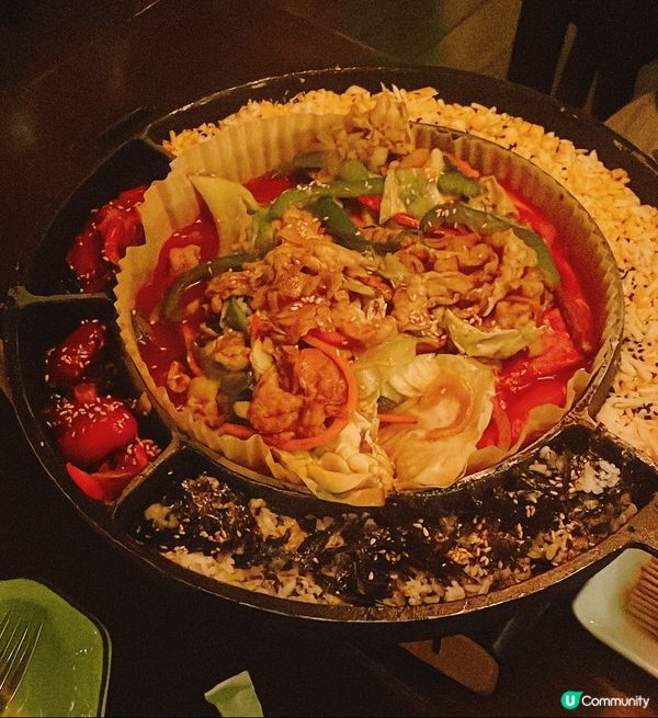 位於城市熱鬧地帶的Outdark餐廳,專注於提供獨特且美味的...