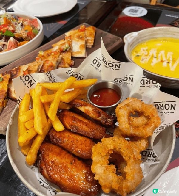 上星期同朋友去了深圳歡樂海岸的諾德西餐,晚上有Liveban...