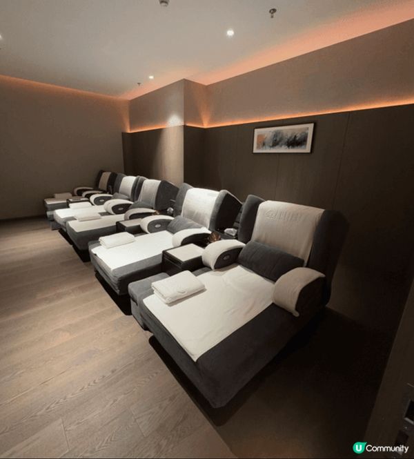 小妹近期同豬去咗深圳玩,當然順便要去按摩💆🏻‍♀️啦~深圳出...