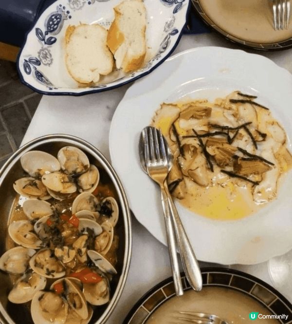 我鍾意的餐廳係Trattoria Piccolo，呢間餐廳門...