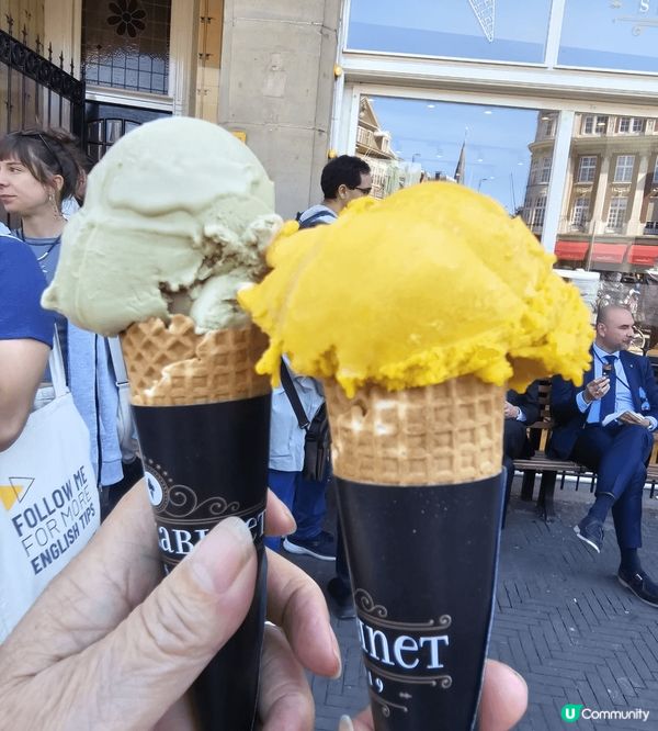 在国外享受新鲜生果/果仁雪糕原汁原味，芒果。开心果雪糕冇得弹...