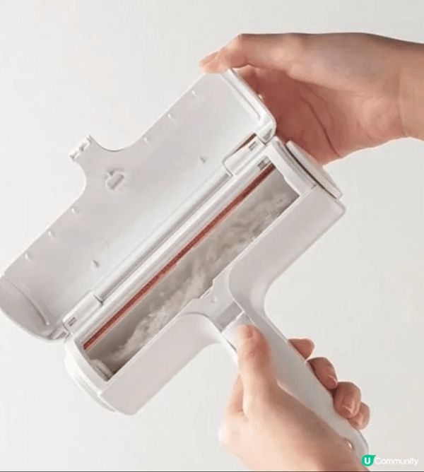 可水洗免耗材強力清潔滾輪除毛刷可以輕鬆快速地清除地毯上的毛髮...