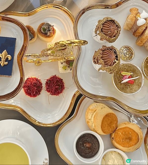 這個雙人下午茶是法國老店 DALLOYAU