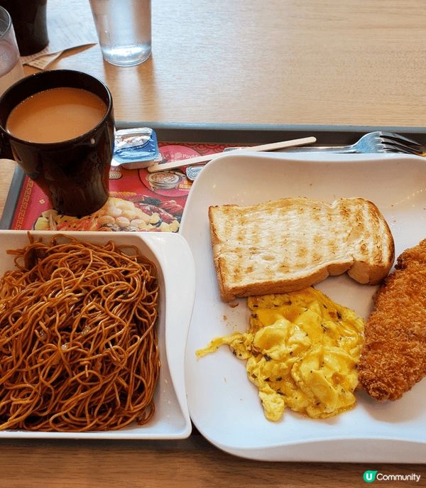大年初一，梗係食返個豐富早餐啦…