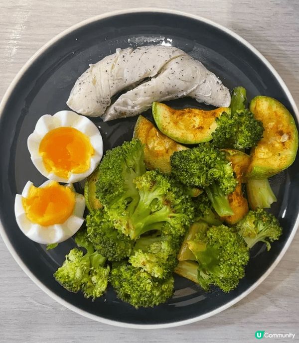 雞胸肉烚蛋加疏菜，含豐富蛋白質，低脂低卡路里，健康美味之選