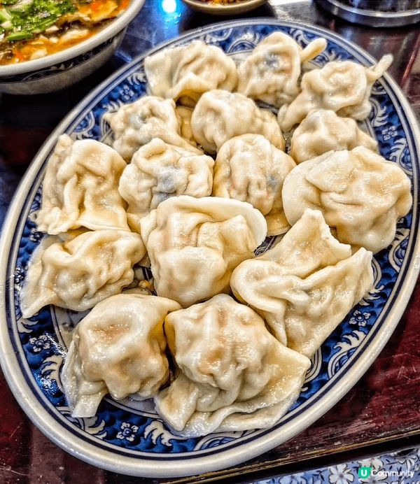 這是與家人到台灣旅行吃的水餃店，令我們回味無窮！首先水餃是新...