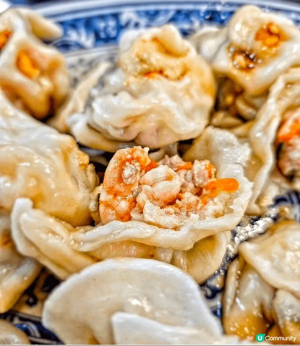 這是與家人到台灣旅行吃的水餃店，令我們回味無窮！首先水餃是新...