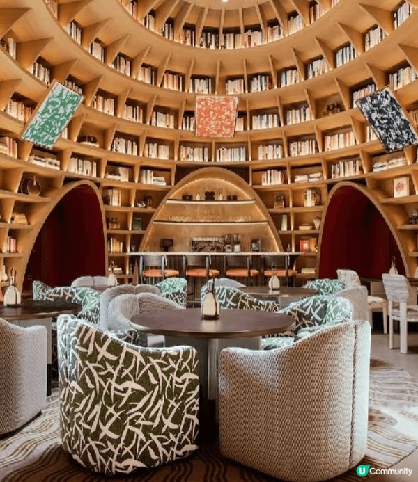 Le Café Louis Vuitton喺首爾清潭洞開嘅，...