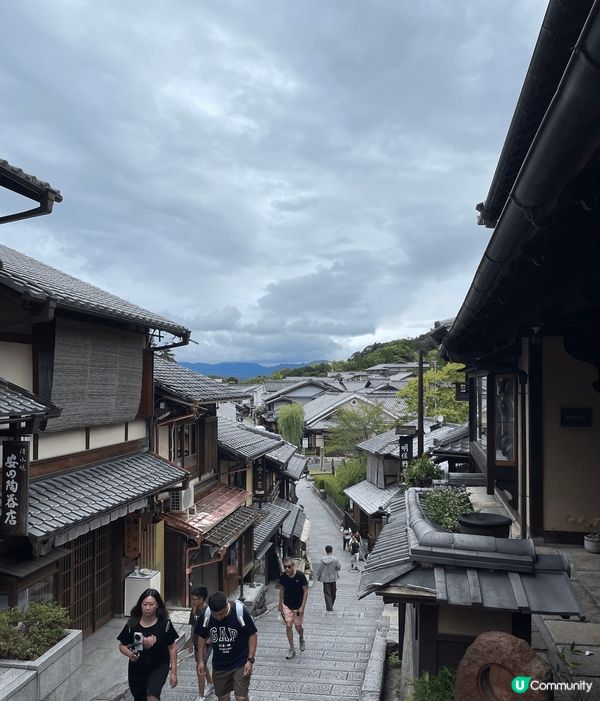 京都清水寺二年坂周邊的 ,街上留存著古式傳統建築 ,京都塔飽...
