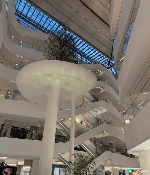 以上包括首爾聖水洞(有不少美妝品牌旗艦店進駐)，現代百貨 （...