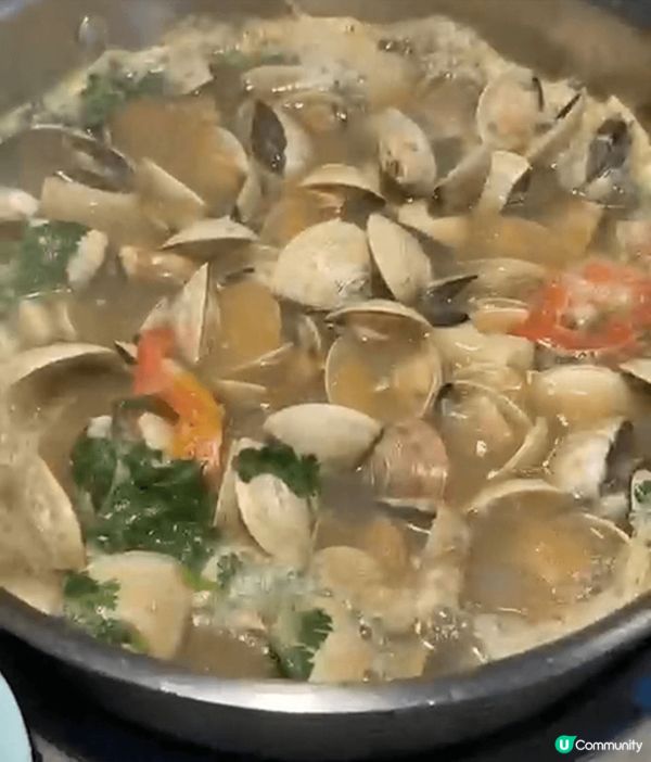 成日聽人講內地有一間叫“老城鮮”貝貝火鍋好正，而且好多人去食...