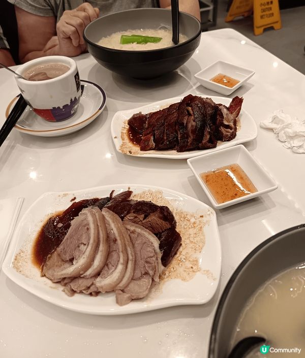 七一慶回歸，太興集團食肆有折扣，我們來到排隊，等了一會兒可以...
