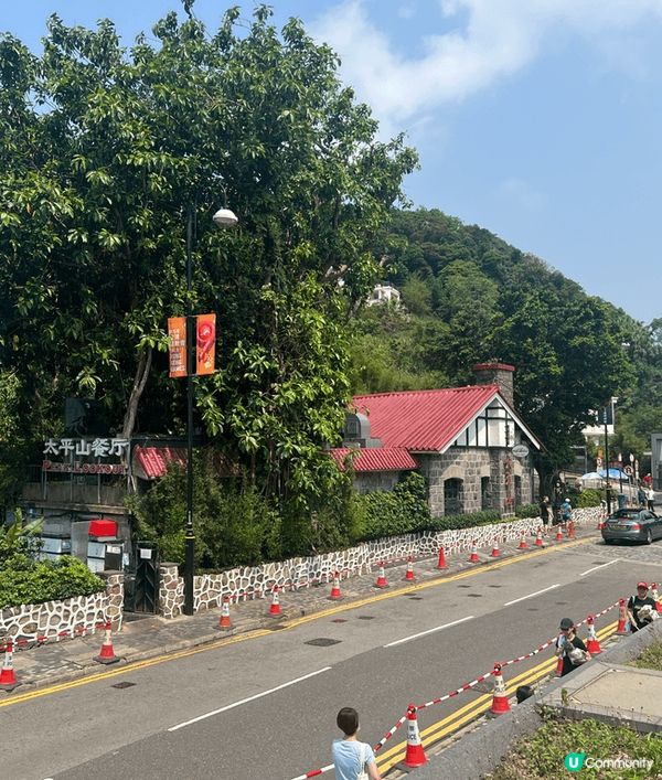 我喜歡到香港太平山頂，可步行山路亦可選擇乘搭纜車到達太平山，...