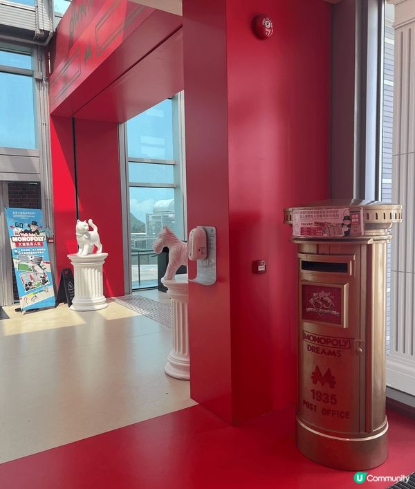 我喜歡到香港太平山頂，可步行山路亦可選擇乘搭纜車到達太平山，...