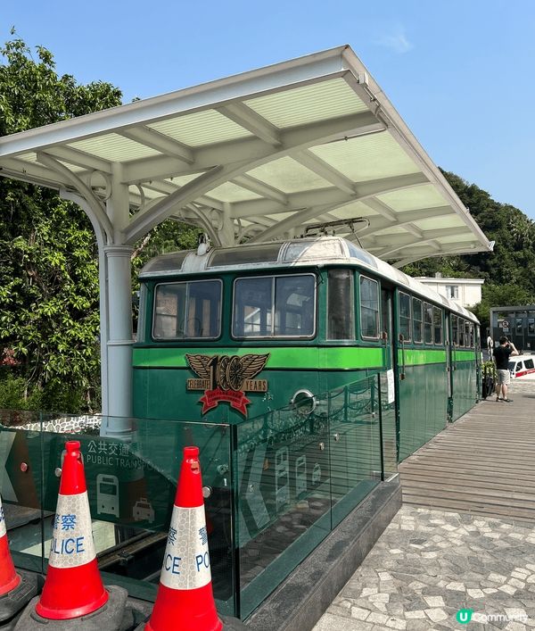 我喜歡到香港太平山頂，可步行山路亦可選擇乘搭纜車到達太平山，...