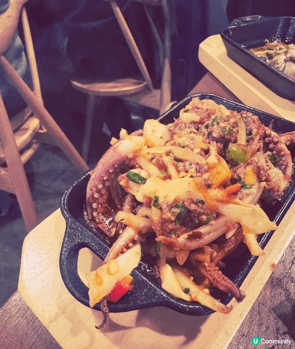 爸乃燒海鮮超新鮮，超大份，好好食，尤其是三椒炒魷魚，爽囗彈牙...