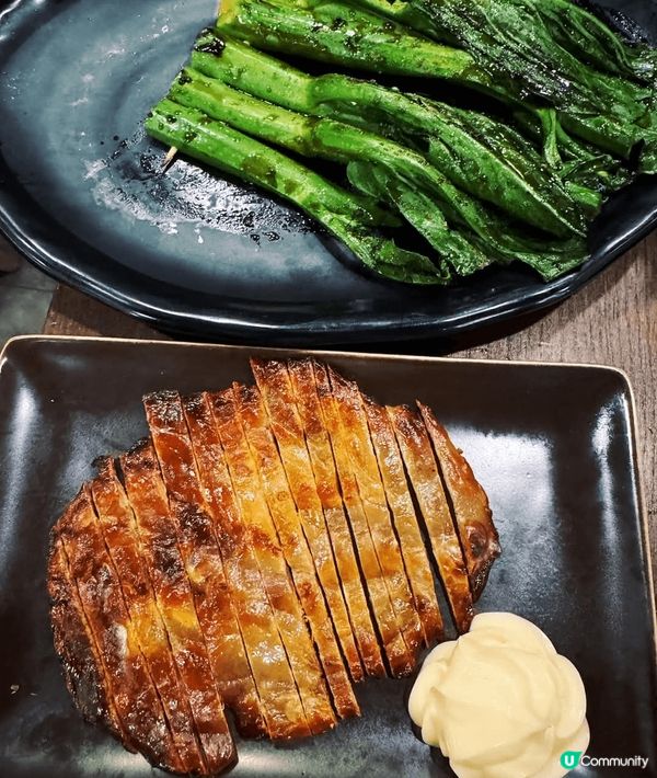 爸乃燒海鮮超新鮮，超大份，好好食，尤其是三椒炒魷魚，爽囗彈牙...