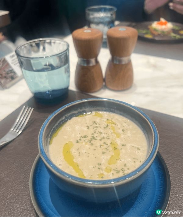 又同朋友去CARVER食野，好鍾意呢度嘅環境，座位寬敞舒適，...