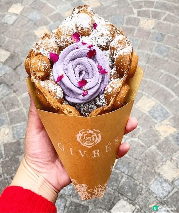 Givres玫瑰花雪糕雞蛋仔即叫即做，雞蛋仔外層微微烘脆，內...