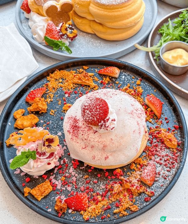 喺銅鑼灣地鐵站E口出來對面的二樓！