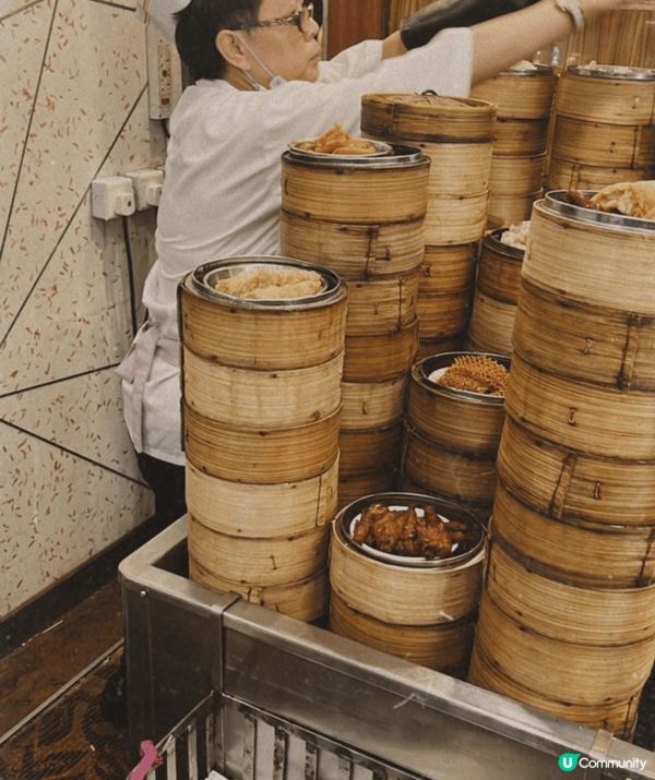 同一班好友齊上齊落享受人生 做一生無悔既事唔會令自己痛苦